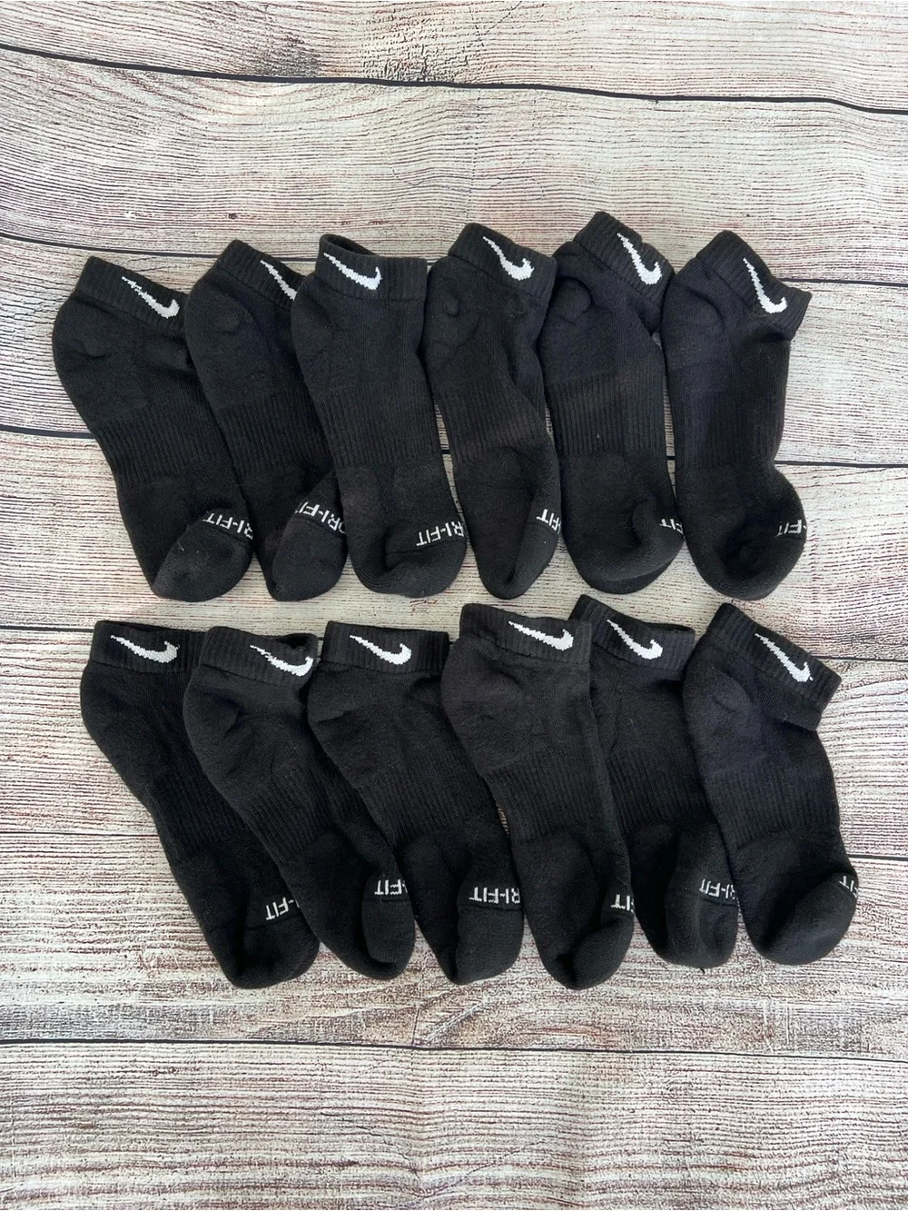 Nike everyday plus